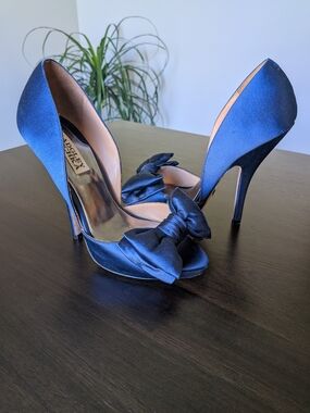 Badgley Mischka Navy Satin Bow Peep-Toe Heels